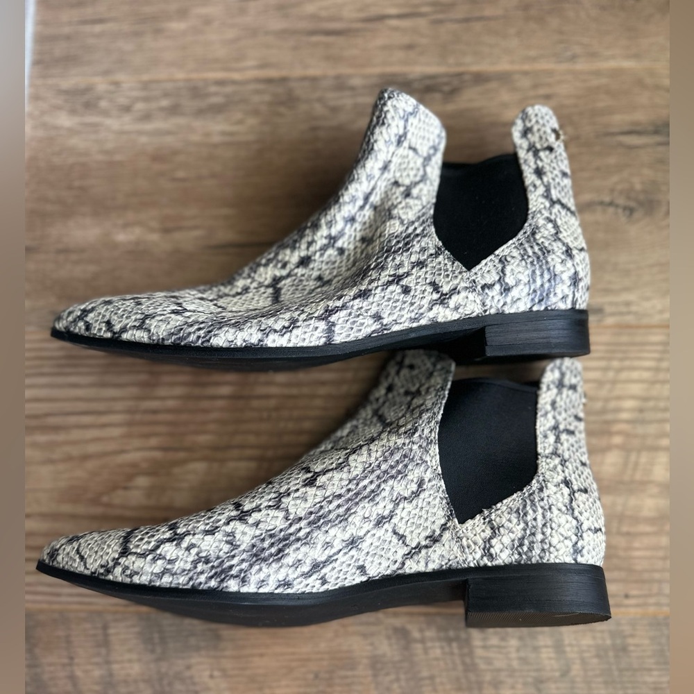 Cole Haan Hara Natural Python Snakeskin Embossed Leather Point toe ankle booties - Picture 4 of 9